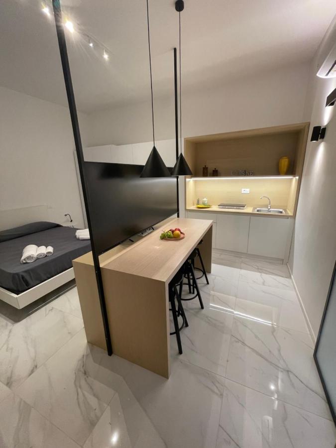 Pierrot E La Luna House Salerno Centro Экстерьер фото