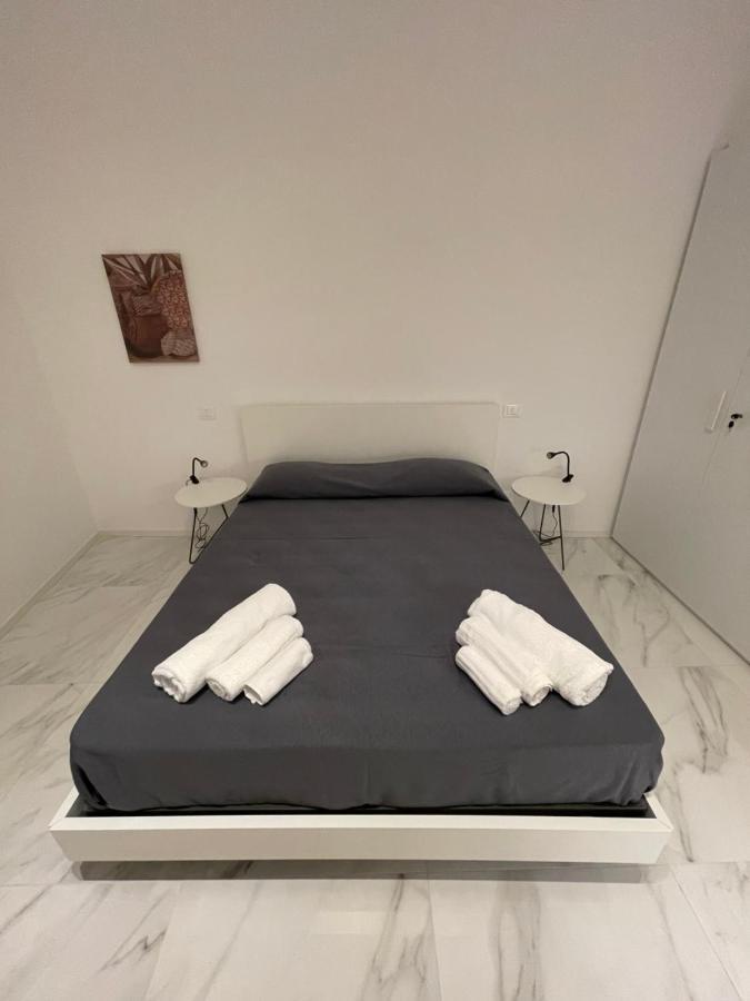 Pierrot E La Luna House Salerno Centro Экстерьер фото
